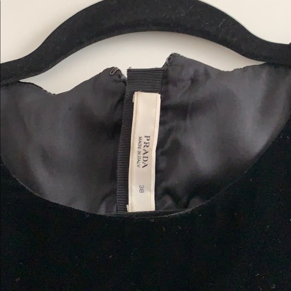 Gorgeous Prada dress - Picture 2 of 8